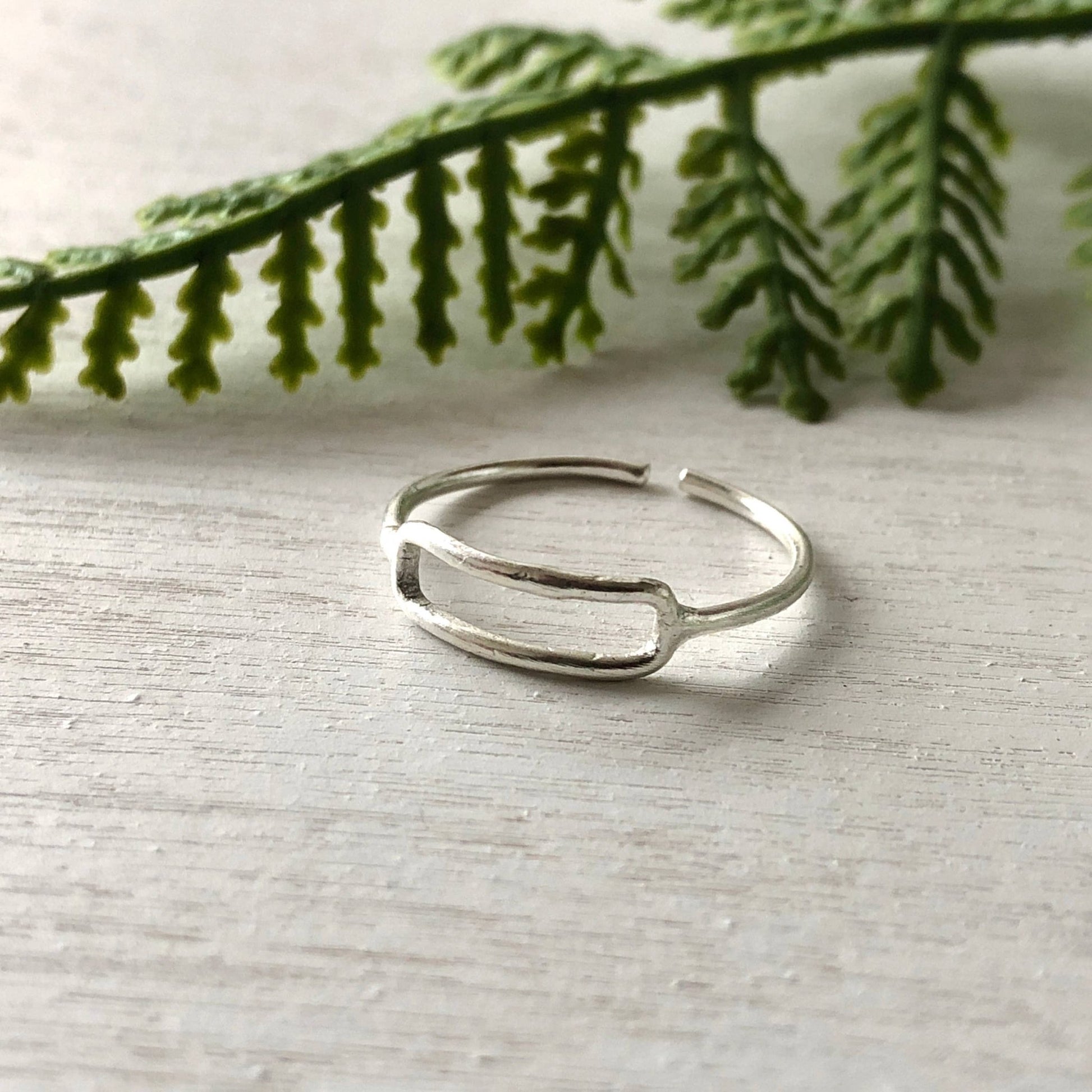 Rippled Rectangle Ring - Silver - Recetas Fair Trade