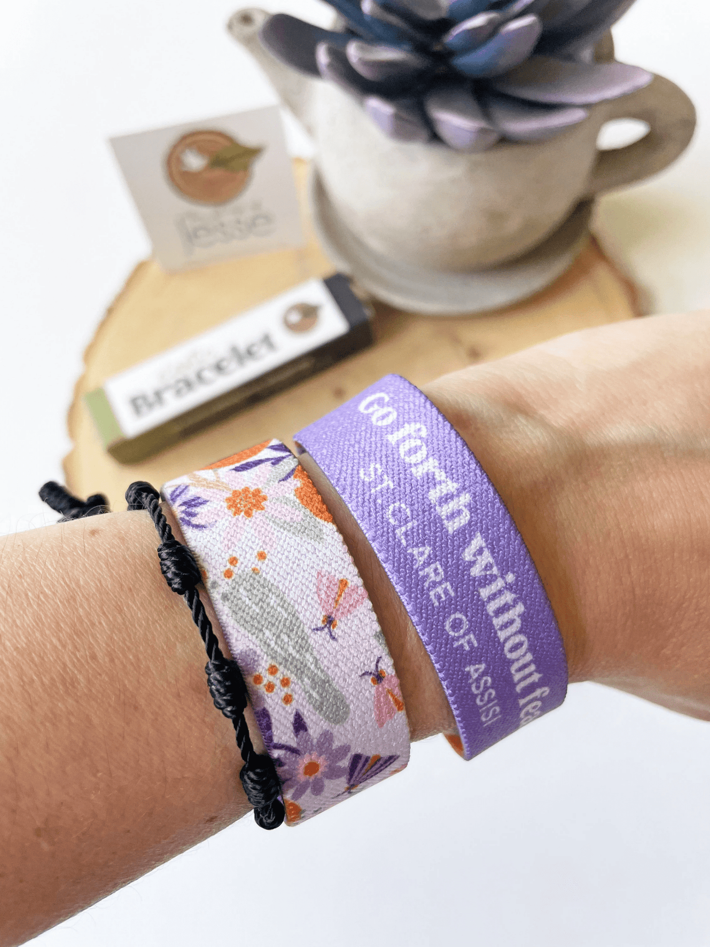 St. Clare of Assisi Reversible Bracelet - Recetas Fair Trade