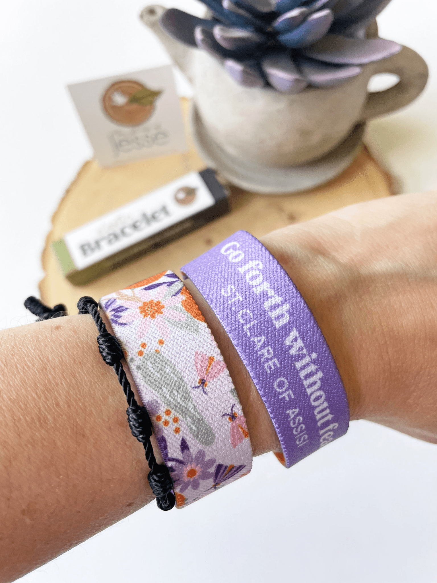 St. Clare of Assisi Reversible Bracelet - Recetas Fair Trade