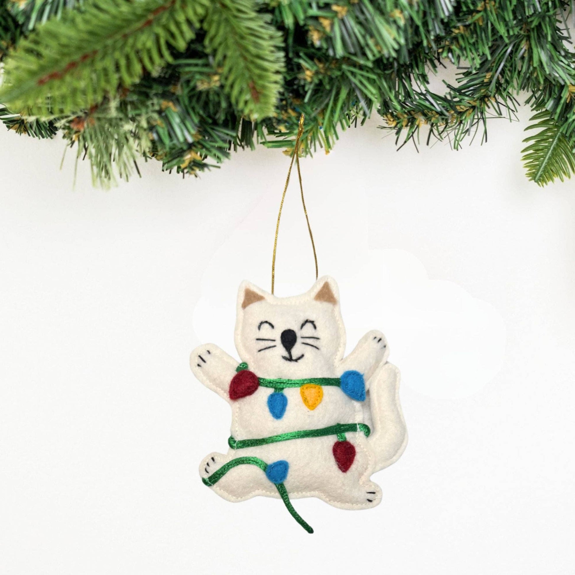 Tangled in Lights Cat Ornament - Recetas Fair Trade