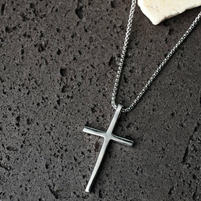 The Classic Cross Necklace in Sterling Silver - Recetas Fair Trade