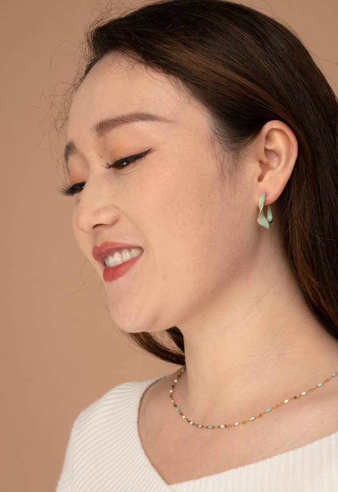 With a Twist Hoops in Mint - Recetas Fair Trade